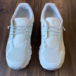On Cloud 5 Running Shoes